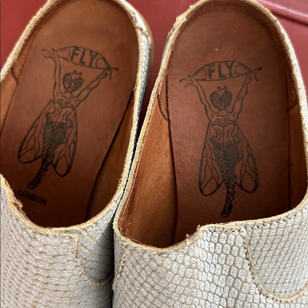 Baby blue fly London slides - Picture 4 of 6
